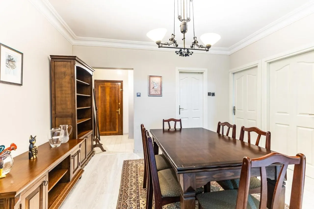 Flat 5 Min To Bagdat Ave 8 Min To Moda In Kadikoy Istanbul