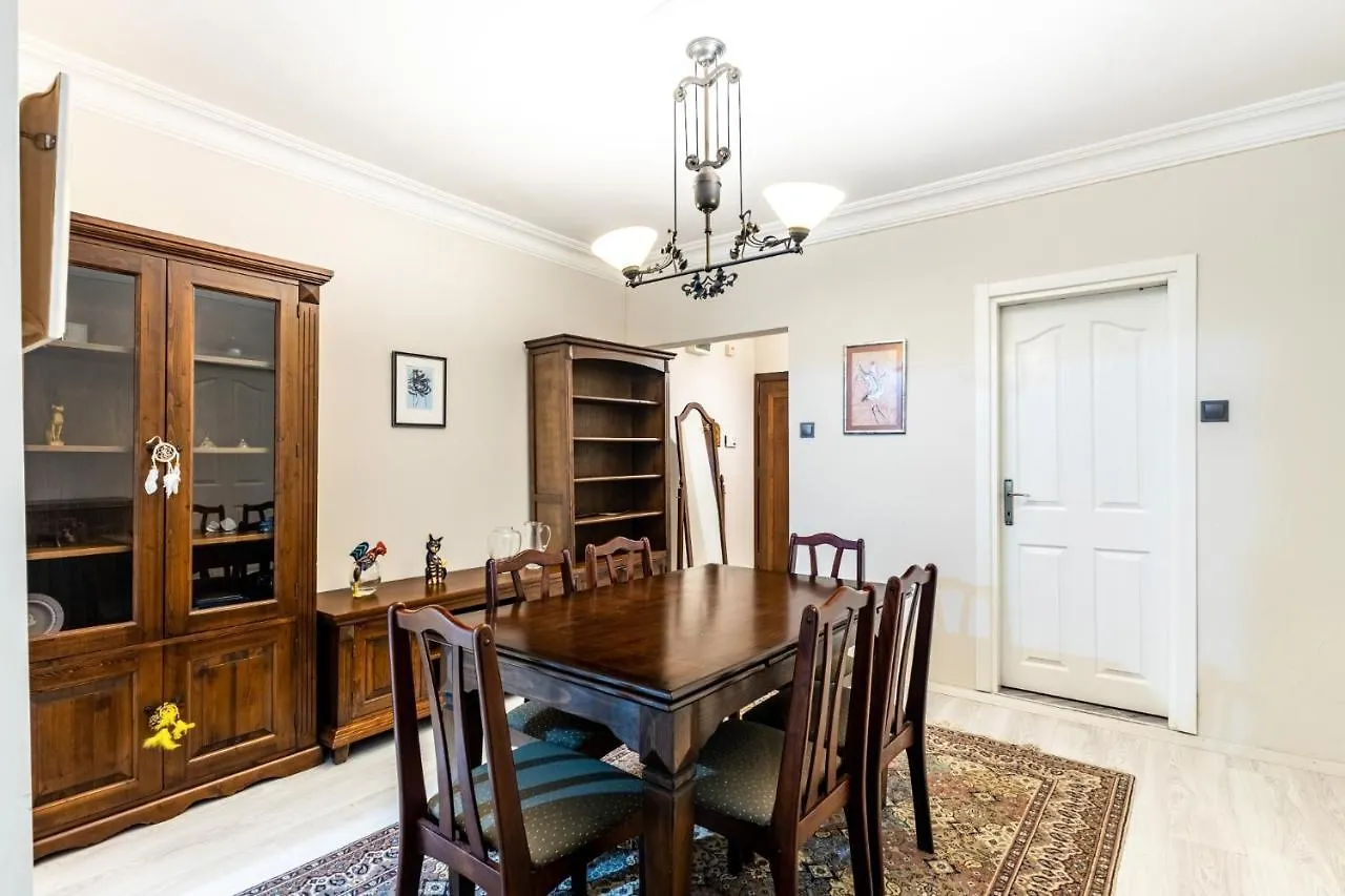 Flat 5 Min To Bagdat Ave 8 Min To Moda In Kadikoy Istanbul Apartment